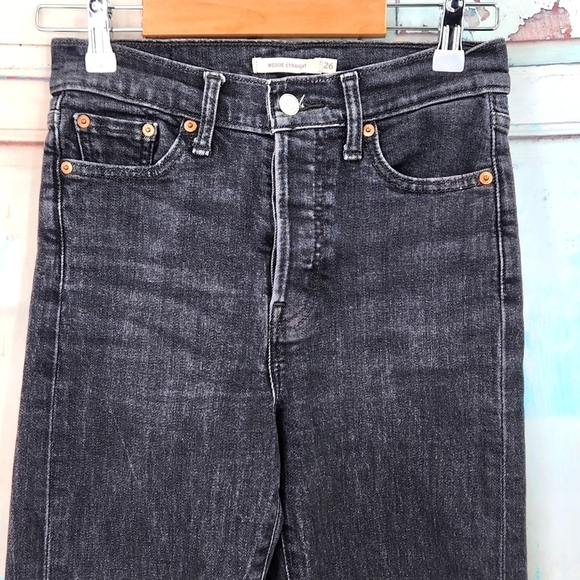 Levi's Premium Wedgie fit Straight Fit Jeans - Picture 3 of 8